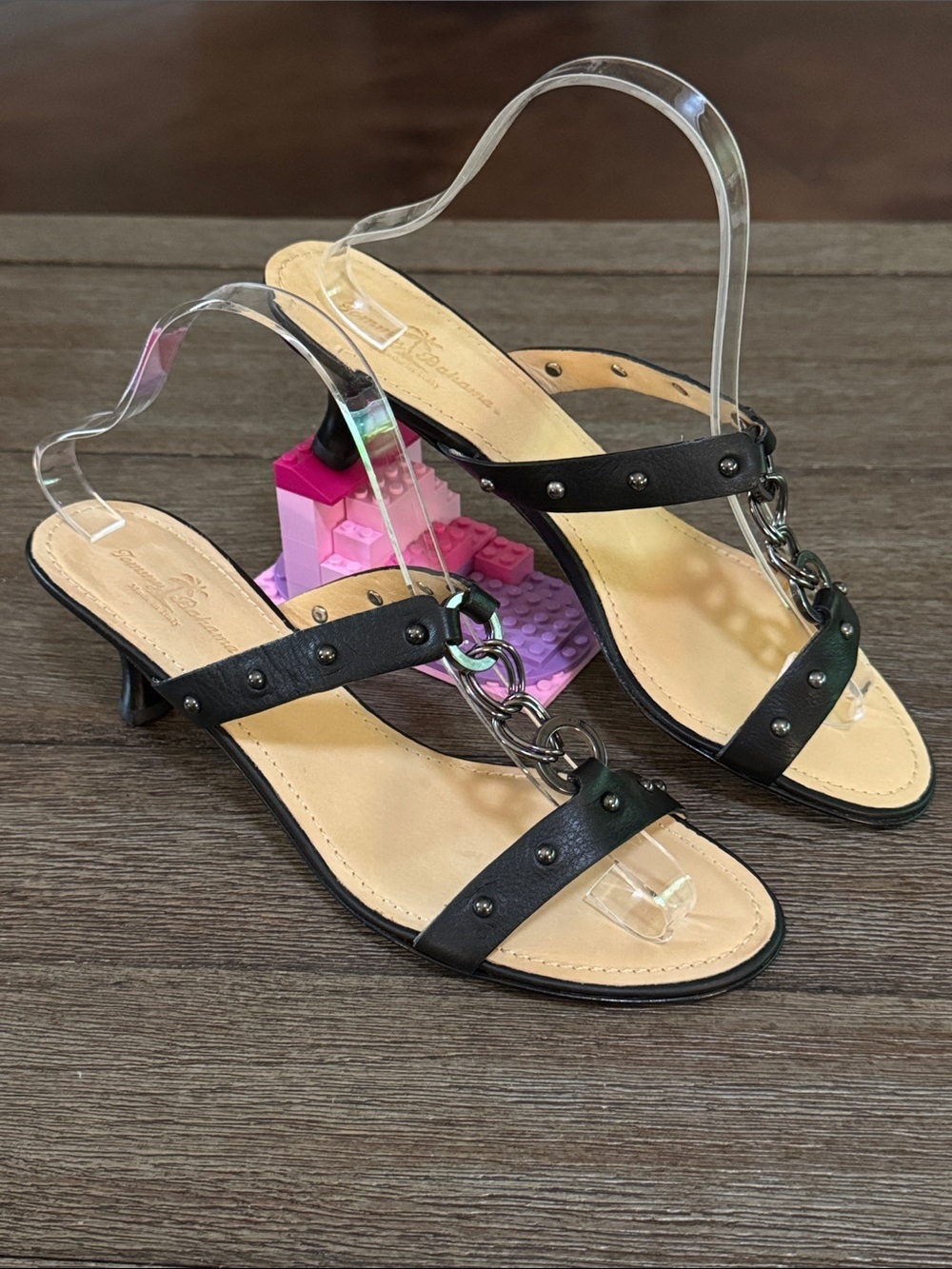 Tommy Bahama Leather Kitten Heels Black
